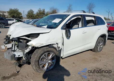 2015 Toyota Highlander Le Plus V6 from USA, damaged, VIN 5TDBKRFH3FS079917